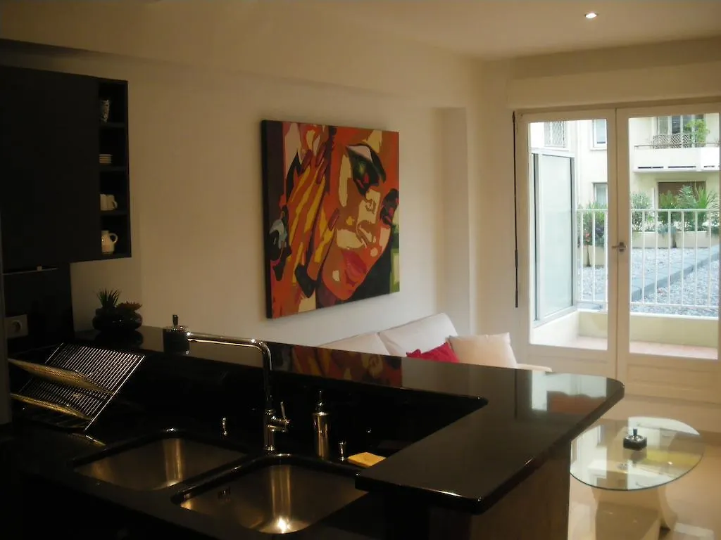 Studio Design Cannes Apartment