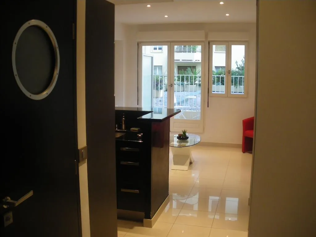 Studio Design Cannes Apartment 0*,